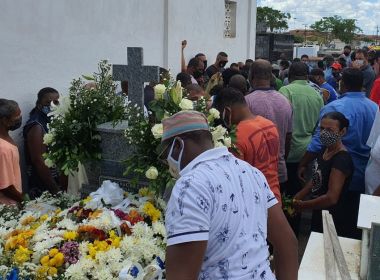 Conceição da Feira: Corpo de prefeito é sepultado