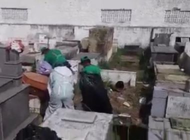 SAJ: Vídeo mostra coveiros sem proteção adequada em enterro de vítima de Covid-19