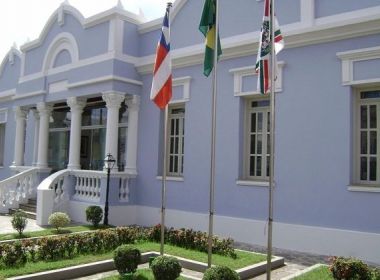 Feira: Juiz atende recurso e suspende CPI das Cestas Básicas por alterar regimento interno