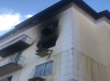 Lauro: Incêndio atinge prédio e moradores resgatam famílias presas no 4º andar