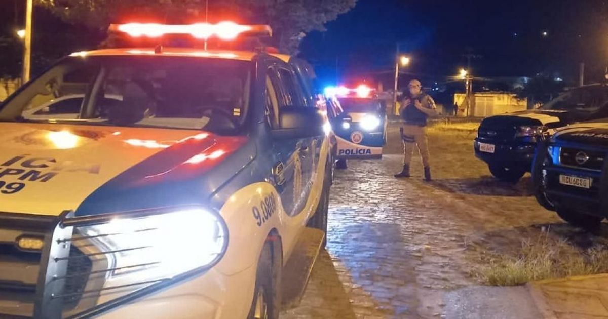 Bahia Notícias / Municípios / Notícia / Itapetinga: Festa clandestina de aniversário com quase 100 pessoas é encerrada - Vimarsana News