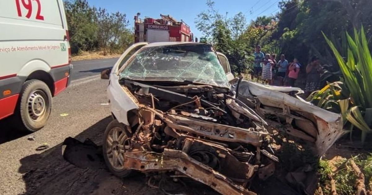 Bahia Notícias / Municípios / Notícia / Duas pessoas morrem após acidente de carro em Luís Eduardo Magalhães - Vimarsana News