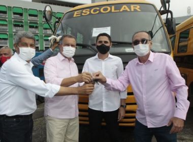 Governador e secretário entregam ônibus escolares para 43 municípios baianos