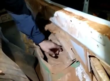 Polícia encontra mais de 80 kg de drogas na lataria de caminhonete