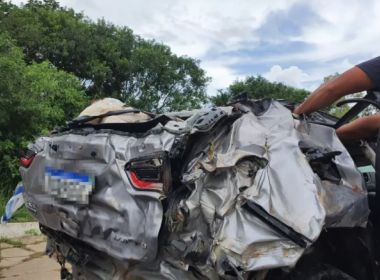Nova Viçosa: Quatro pessoas morrem após carro cair em ribanceira na BR-101