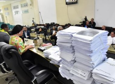 Feira: Relatório da CPI da Saúde indicia prefeito, secretários e procurador