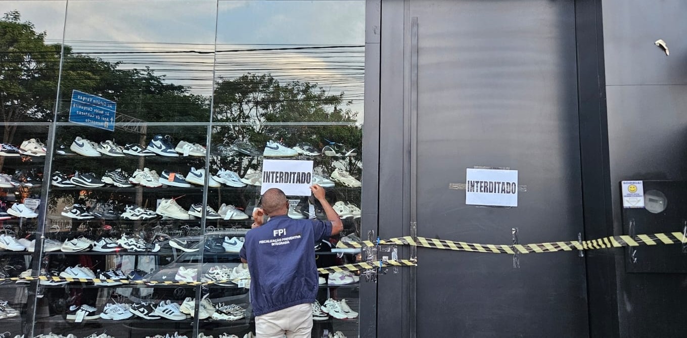 Polícia Civil apreende mais de R$ 2 milhões em produtos falsificados durante Operação Contraface em Feira de Santana