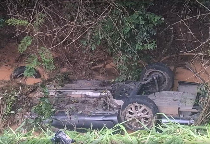 Família baiana morre em acidente de carro em Minas; vítimas seguiam para festas de fim de ano em Ibicuí 3 Acidente MG-164 em Martinho Campos