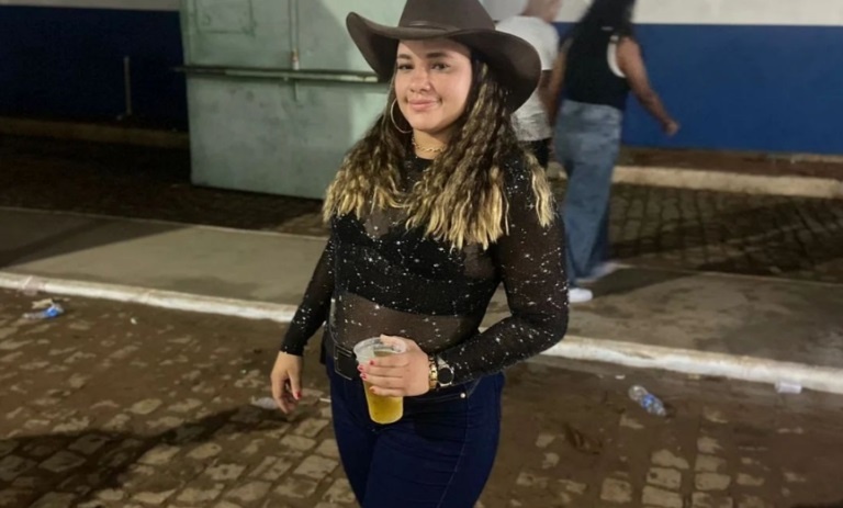 Jovem de 22 anos é morta a tiros em Manoel Vitorino 