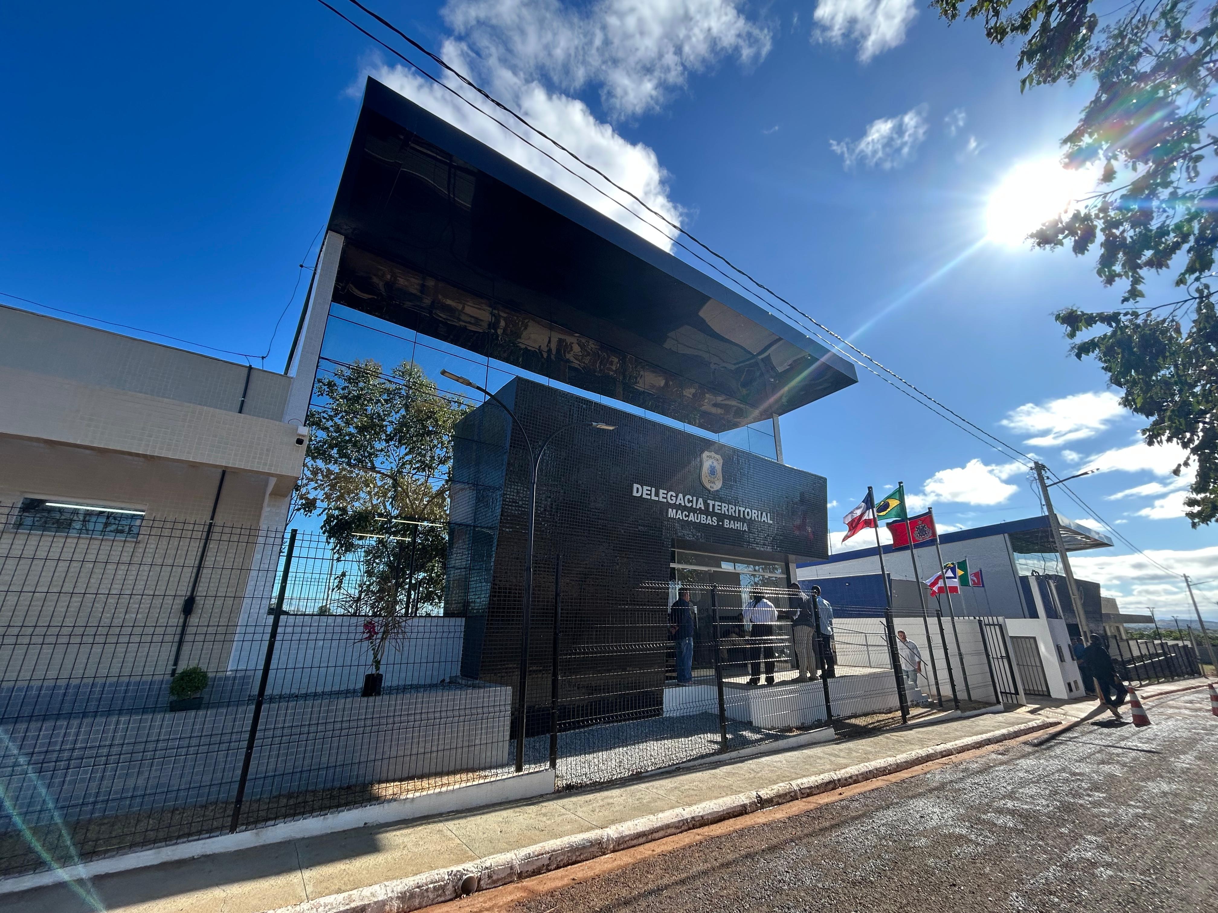 PM cumpre mandado de prisão e prende suspeito de violência doméstica em Macaúbas