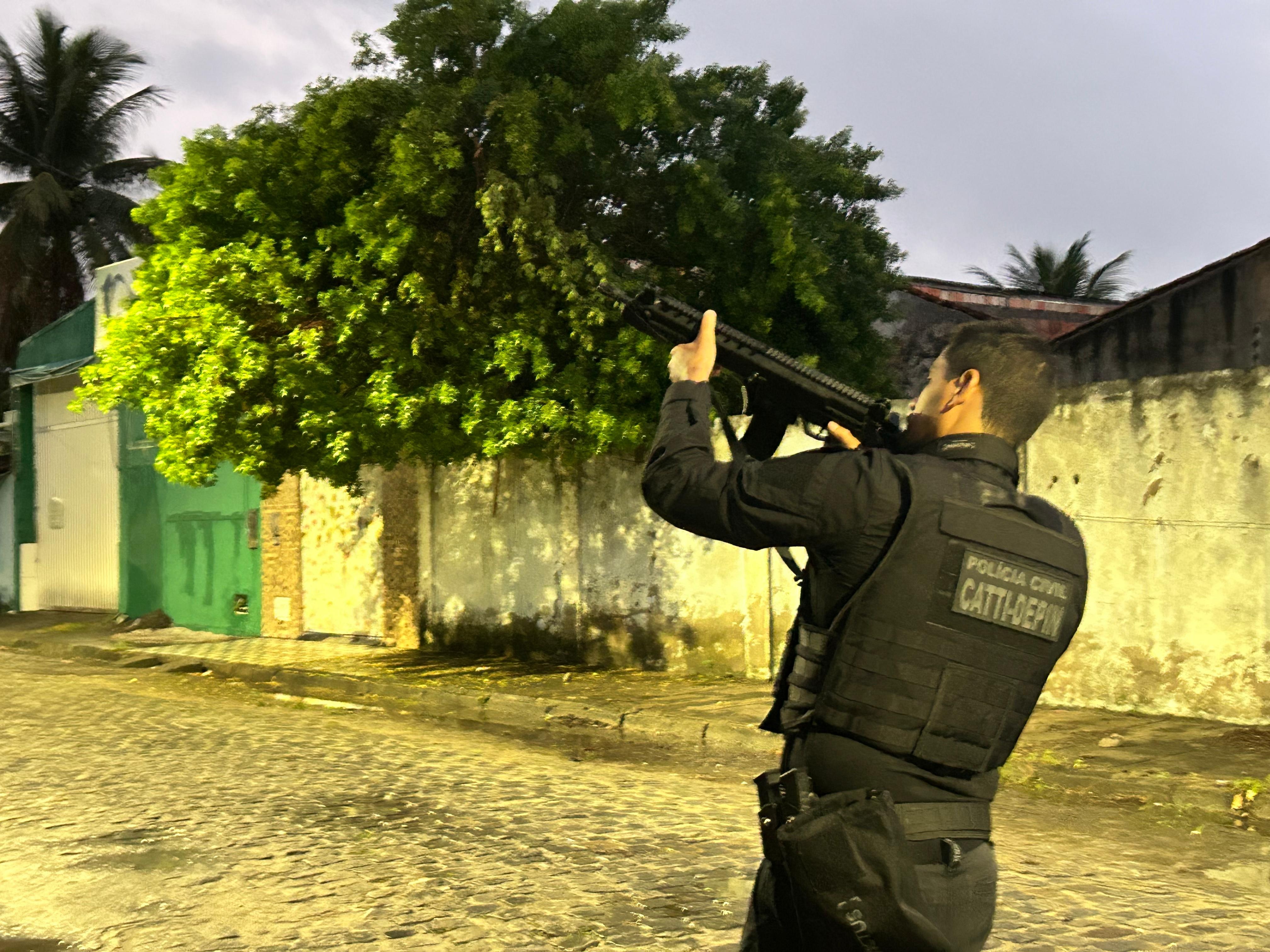 Operação é deflagrada contra tráfico de drogas e armas no Sul da Bahia