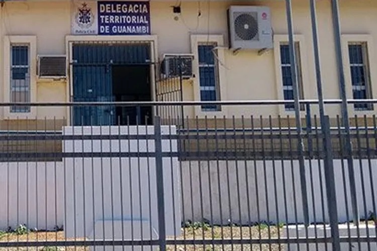 Motorista morre em cela de delegacia após envolvimento em acidente na BA-938