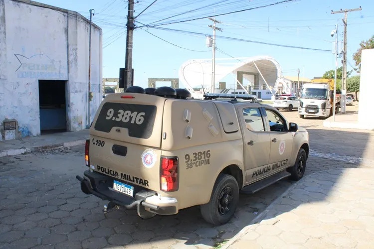 Homem é preso suspeito de agredir mulher e forçá-la a rezar em igreja no Oeste baiano