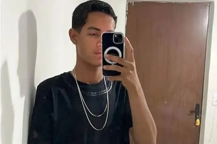 Motociclista morre em colisão de motocicletas em rodovia estadual no Velho Chico; menor aplicava 'grau' no momento do acidente