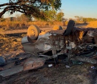 Colisão entre carro e carreta deixa seis feridos em trecho de Luís Eduardo Magalhães