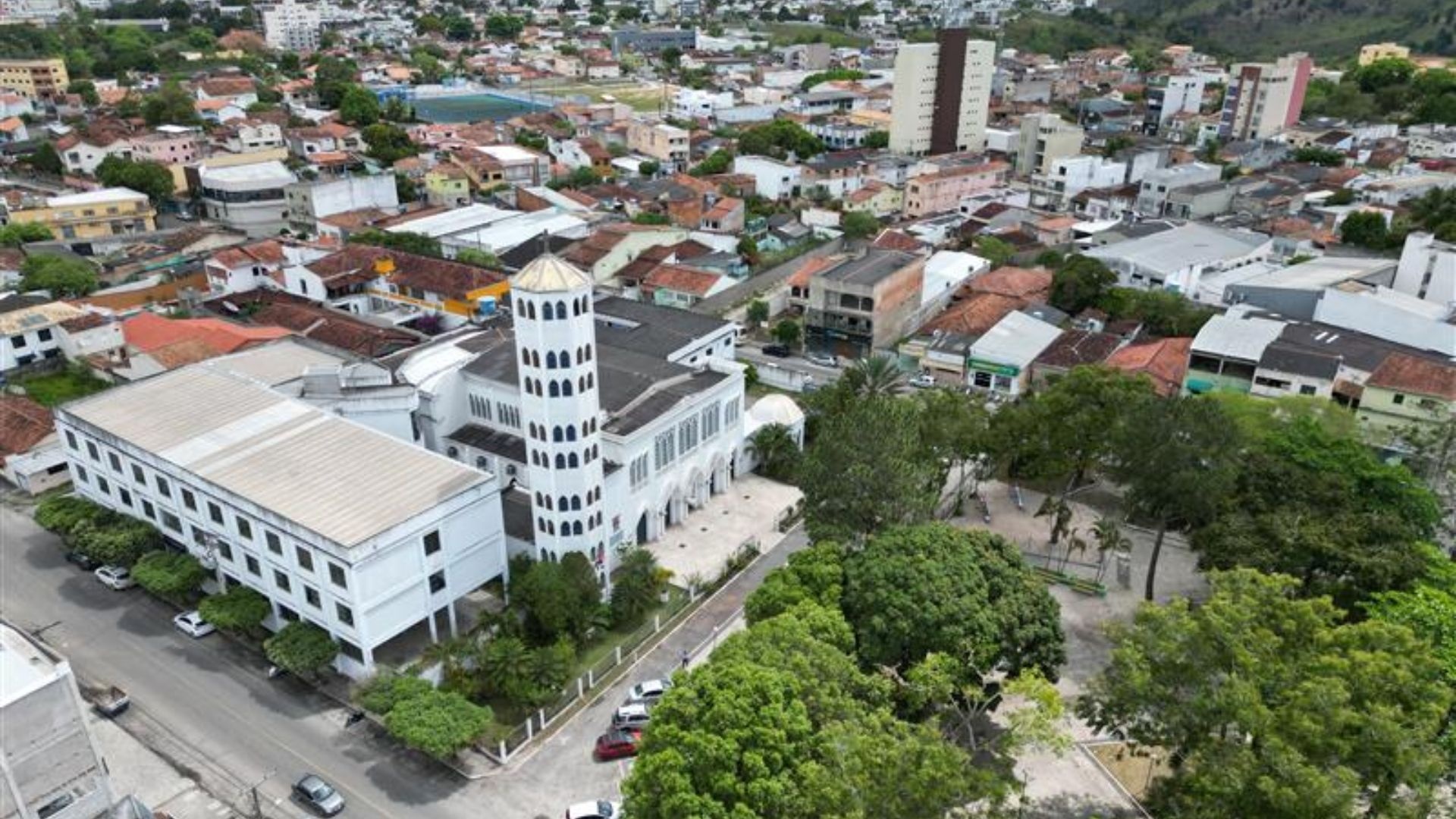 Criança de 8 anos morre e outra fica ferida em troca de tiros durante operação policial em Eunápolis