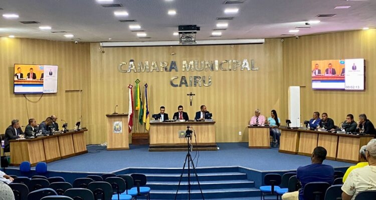 Câmara de Cairu suspende eleição de Mesa Diretora e gera confusão entre vereadores
