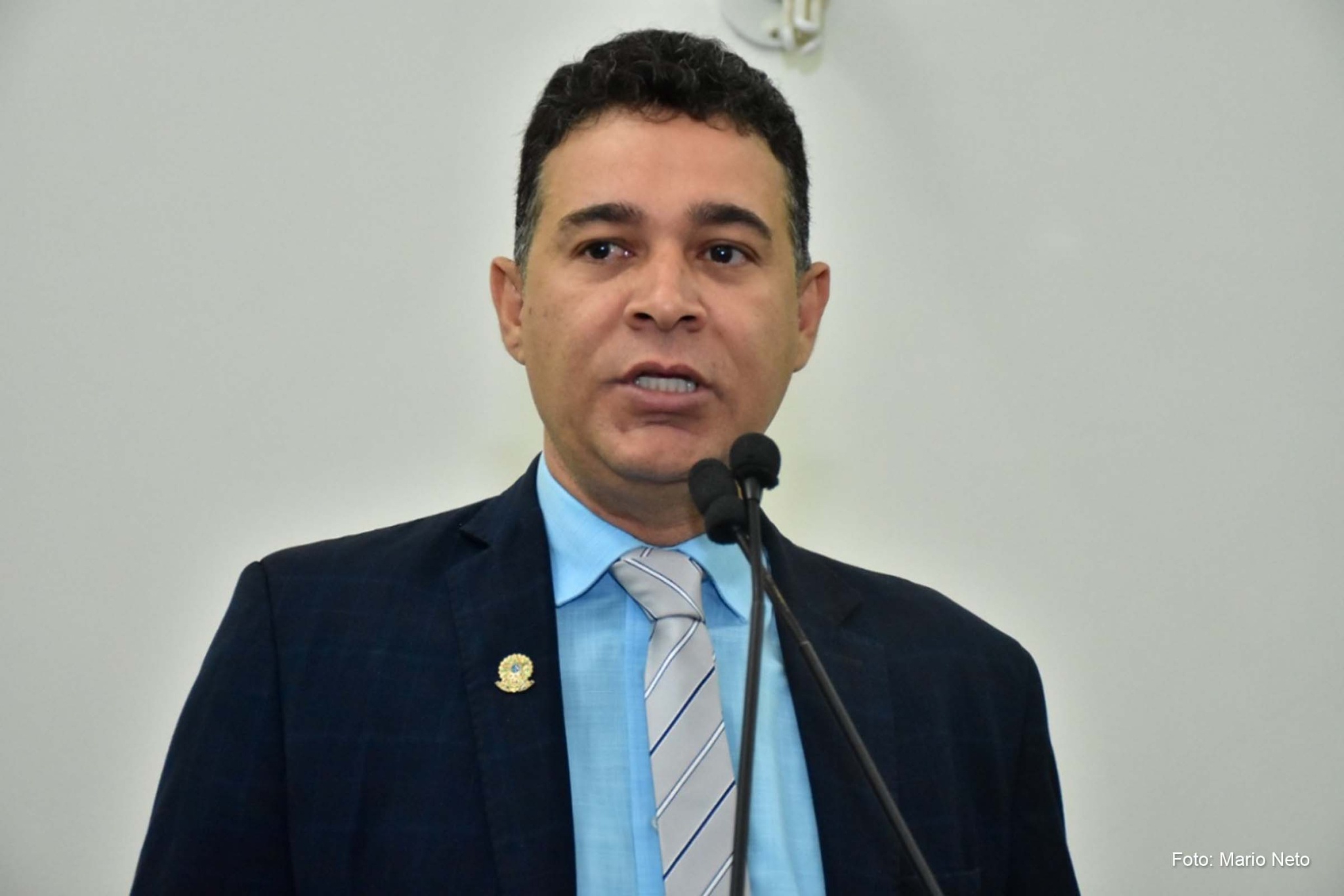 Áudio vazado indica que presidente da Câmara de Feira pressionou funcionários a votar em Flávio