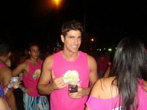 Reynaldo Gianecchi retorna a Salvador para rever paquera?