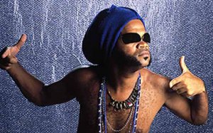 Carlinhos Brown lança Centro de Música Negra em Salvador
