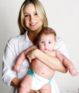 Claudia Leitte fica indignada com babá