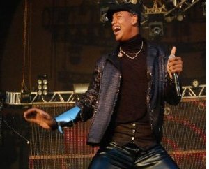 Parangolé pode entrar no Guiness com o 'Rebolation'