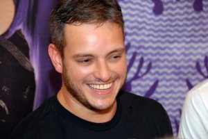 Manno Góes diz que vive experimentando maconha