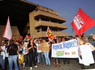 Mais de 115 escolas fechadas devido à greve, assegura sindicato