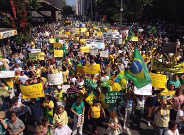 Grupo realiza nova manifestação contra governo Dilma na Avenida Paulista