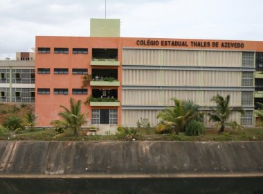 Falta de água impede aulas no Colégio Thales de Azevedo há 16 dias ...