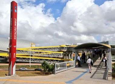 Passarela da Estação Imbuí é entregue; equipamento tem 580m de extensão