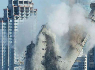 Rússia implode símbolo soviético em cidade-sede da Copa