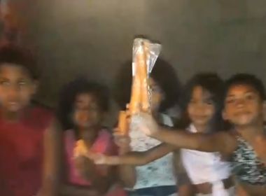 Perto da Páscoa, crianças de escola municipal no RJ ganham cenoura e receita de bolo