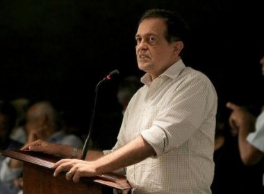 Pinheiro desiste de voltar ao Senado e continua na Secretaria de Educação
