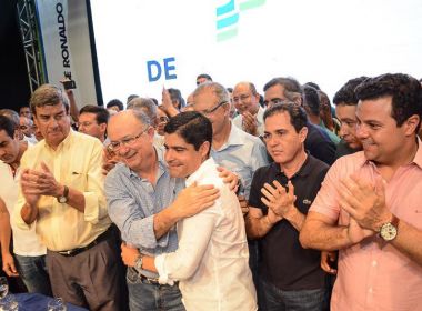 Prefeito de Feira, José Ronaldo assinou renúncia 16h de sexta-feira