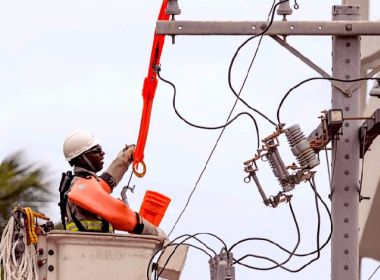 Projeto de lei que obriga instalação subterrânea de rede elétrica é inconstitucional, diz Coelba