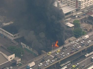 Incêndio atinge barracão de escola de samba no Rio de Janeiro