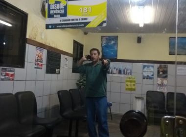Homem é preso após ameaçar agentes da Transalvador com peixeira depois de multa