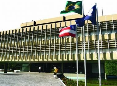 Bahia gastou em 2017 mais da metade da arrecadação com servidores 