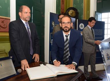 Fábio Souza toma posse como vereador na Câmara de Salvador