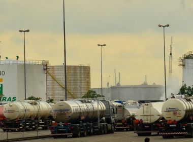 Gasolina volta a aumentar nas refinarias; Petrobras determina acrÃ©scimo de 0,74%