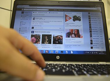 Facebook deixa de ser rede social mais popular entre jovens, aponta pesquisa