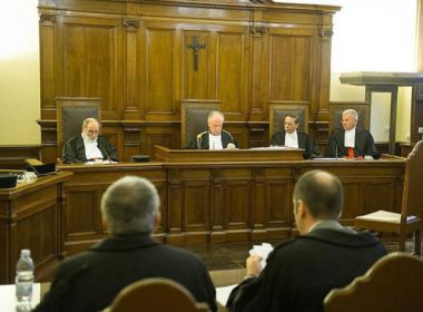 Tribunal Vaticano condena sacerdote a cinco anos de prisÃ£o por pedofilia
