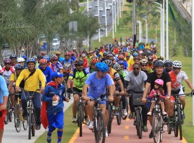 Avenida Paralela ganha ciclovia com 12 km de extensão