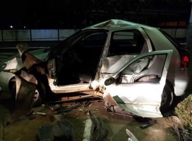 Vitória da Conquista: Três mulheres ficam presas a ferragens de carro após batida