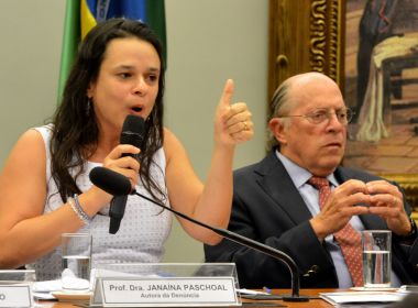 'Se acontecer, é para revolucionar o país', diz Janaína Paschoal sobre ser vice de Bolsonaro