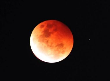 Lua de sangue: eclipse será visto em Salvador e terá duração de 51 minutos
