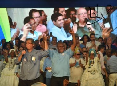 Em discurso, Jutahy minimiza rusga com Irmão Lázaro 