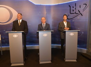 Primeira parte de debate tem duras críticas a Rui e respostas sobre segurança e educação