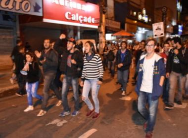 Conquista: Manifestantes fazem protesto contra aumento da passagem de ônibus
